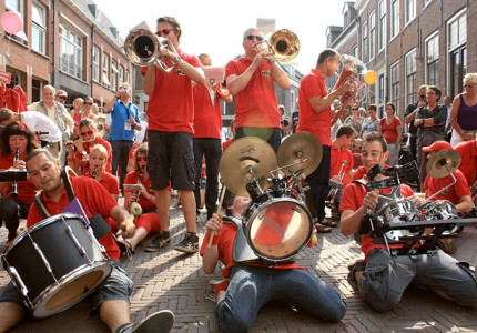 Jong en oud ontmoeten elkaar op Dweildag