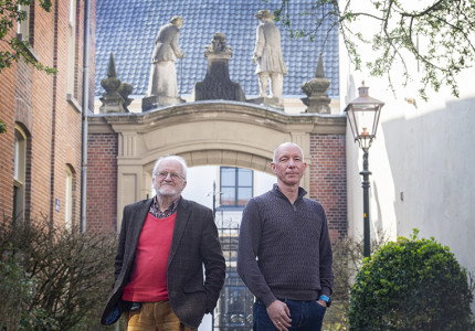 Overdracht voorzittershamer bij Voedselbank Zutphen