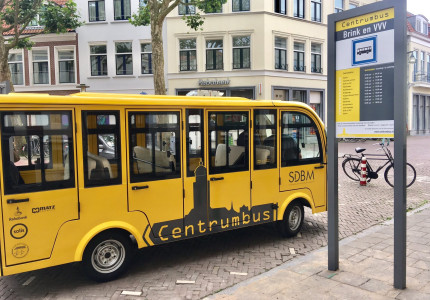 Corona doet ‘markant geel busje’ in Deventer de das om